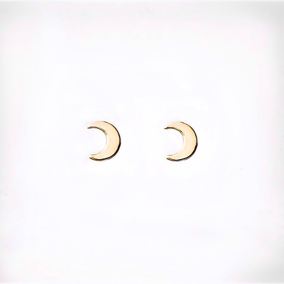 🌙Tiny Gold Crescent Moon Stud Earrings for Earlobe & Cartilage Ear Piercings - Picture 4 of 8